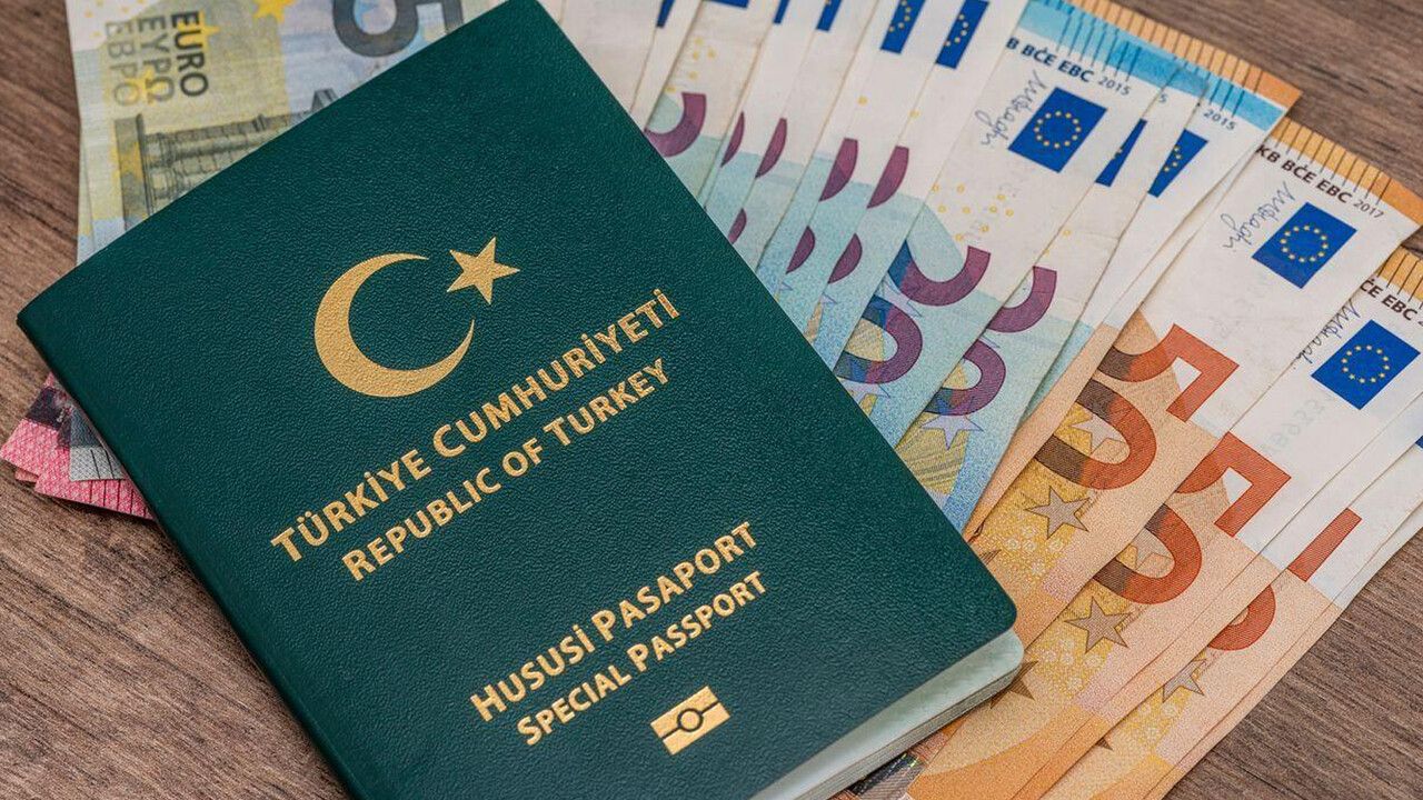 Gazeteciler, Cumhurbaşkanı Erdoğan&#039;dan yeşil pasaport talep etti