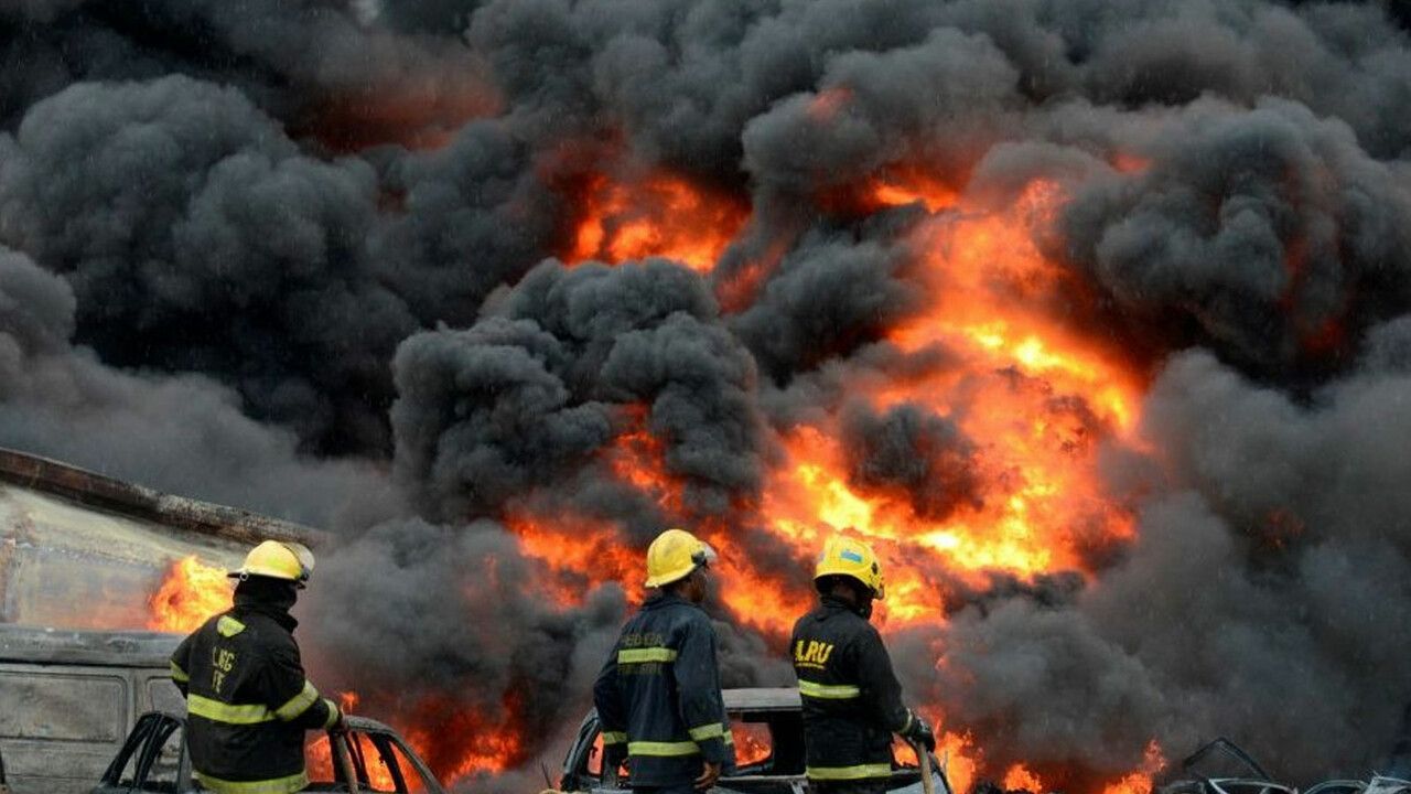 Nijerya&#039;da kaçak petrol rafinerisinde patlama: 37 hayatını kaybetti
