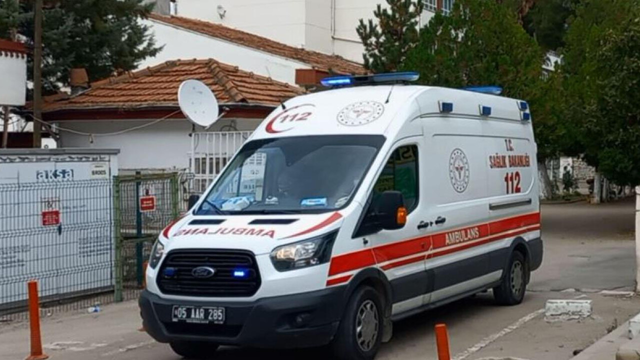 Amasya&#039;da çiğ köfte yiyen 5 öğrenci hastaneye kaldırıldı