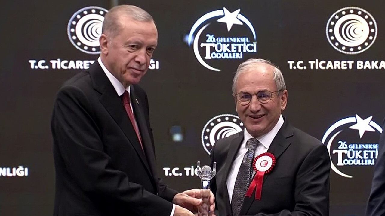 Cumhurbaşkanı Erdoğan takdim etti: Gazetemize ‘Tüketici Özel Ödülü’