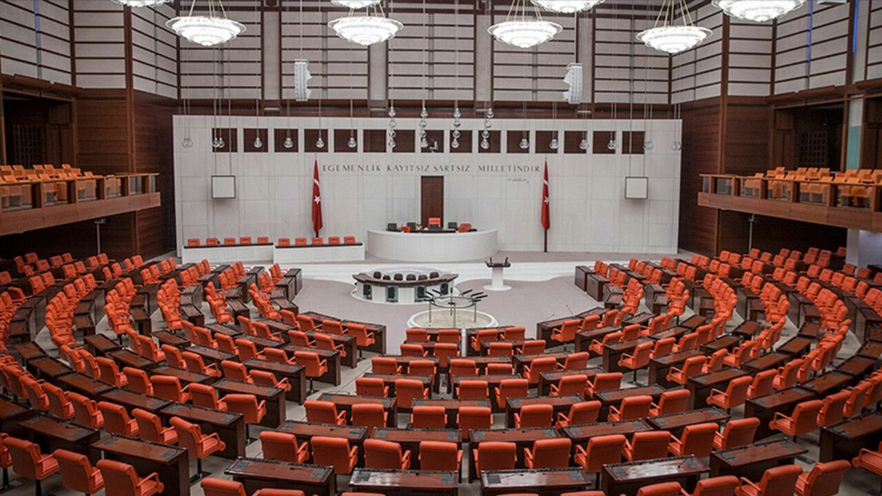 Tezkere Meclis&#039;ten geçti! Mehmetçik 1 yıl daha Azerbaycan&#039;da