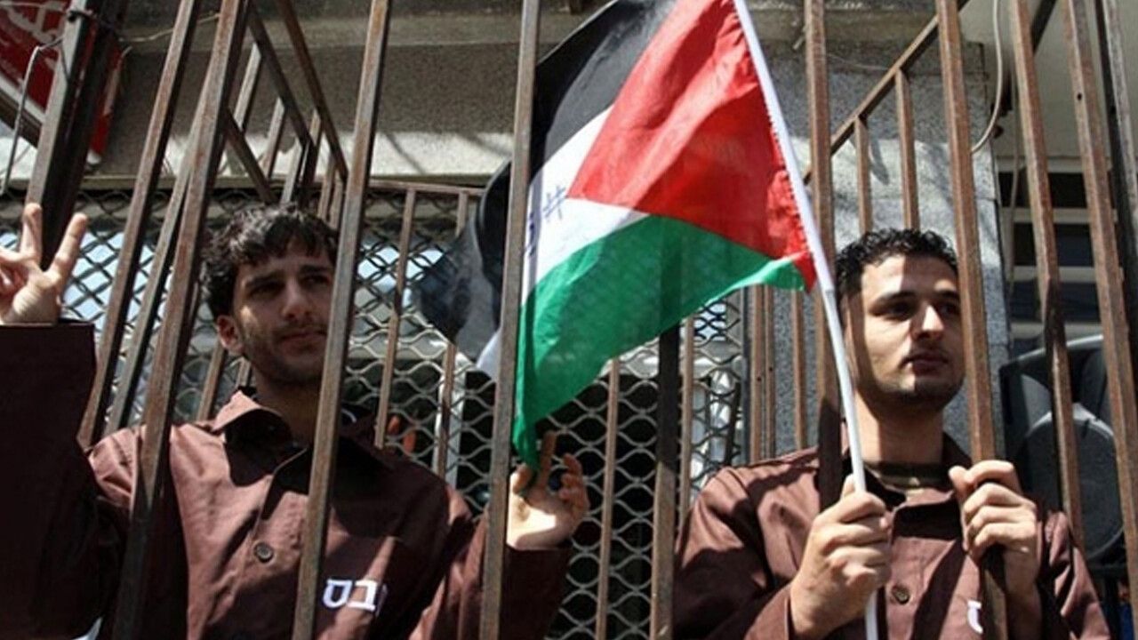 İsrail&#039;in zulmü sadece Gazze&#039;de değil! Hapishanelerde Filistinlilere işkence