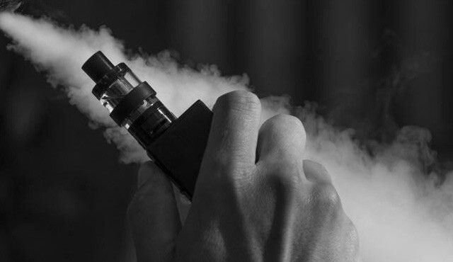 Fransa tek kullanımlık elektronik sigara için harekete geçti: Satışı yasaklandı