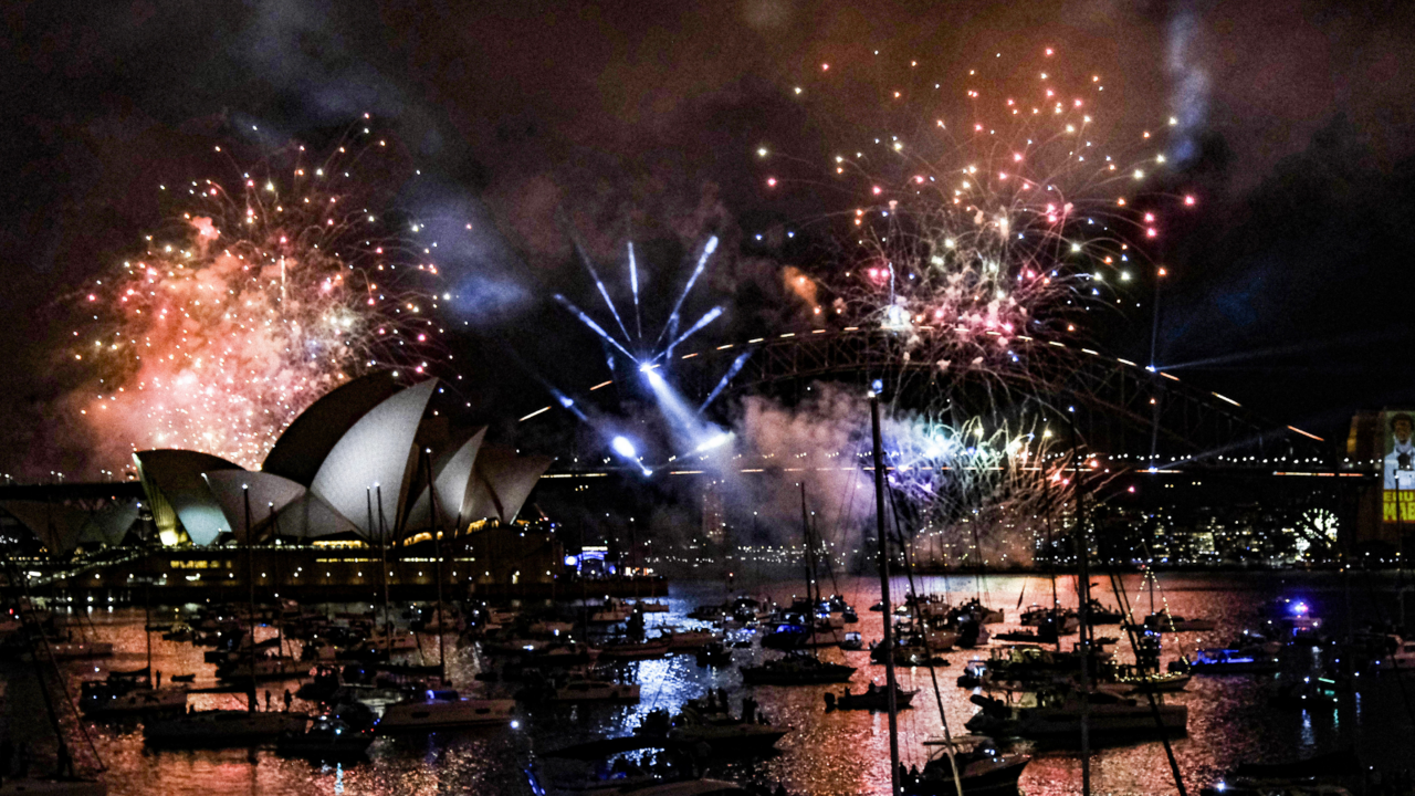 Avustralya ve Yeni Zelanda yeni yılda! 2024&#039;ü havai fişek gösterileriyle karşıladılar
