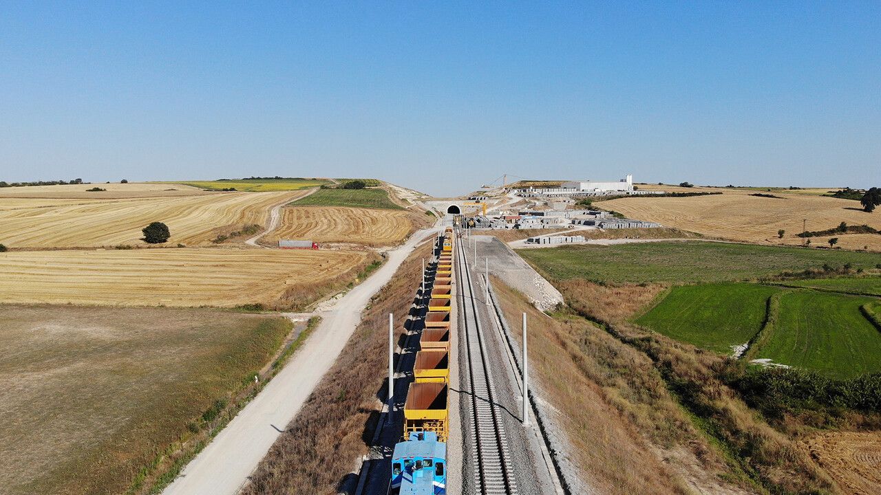 Edirne İstanbul arasını 1 buçuk saate düşüren hızlı tren projesinde yeni gelişme