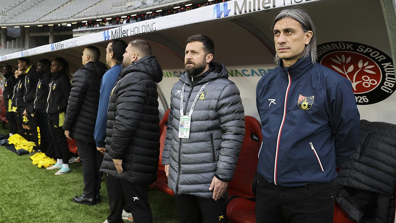 Süper Lig&#039;de teknik direktör kıyımı sürüyor! Kayserispor maçı öncesi görevine son verildi
