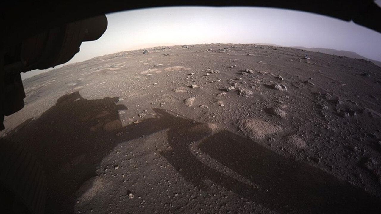 Mars&#039;ta heyecanlandıran keşif! ABD&#039;nin gönderdiği uzay aracı antik göl buldu