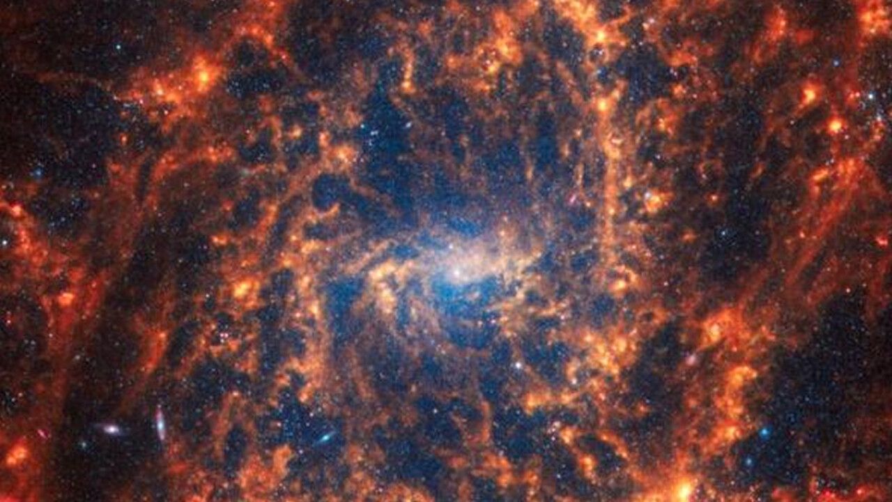 James Webb’den yeni fotoğraflar! 60 milyon ışık yıldızı uzaklıktaki galaksiyi görüntüledi