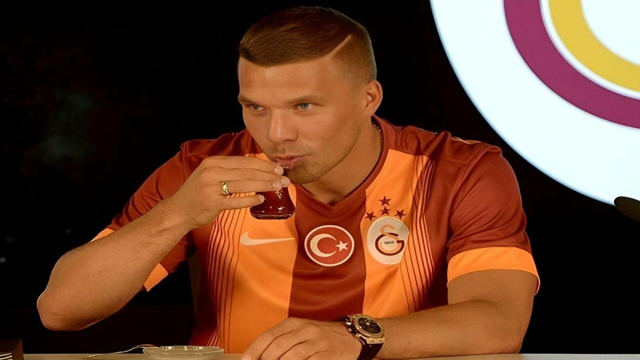 Galatasaray’ın eski yıldızı Podolski&#039;den Süper Ligi sallayacak itiraf! Fenerbahçe taraftarı sinirden çıldıracak…