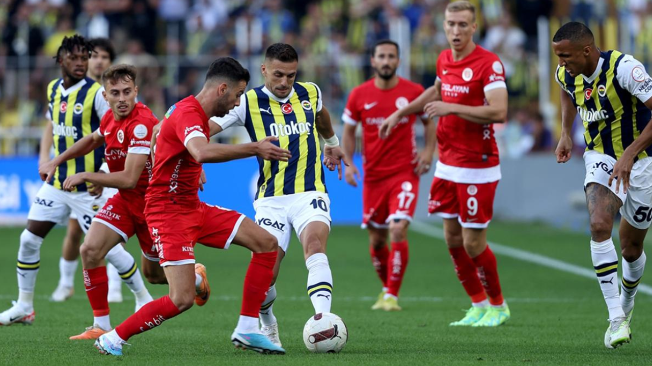 Antalyaspor - Fenerbahçe canlı | İsmail Kartal ve Sergen Yalçın&#039;dan sürpriz karar