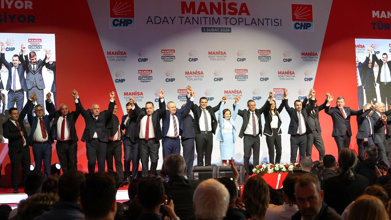 CHP&#039;nin Manisa adayları belli oldu: Özgür Özel&#039;den &#039;ittifak&#039; mesajı