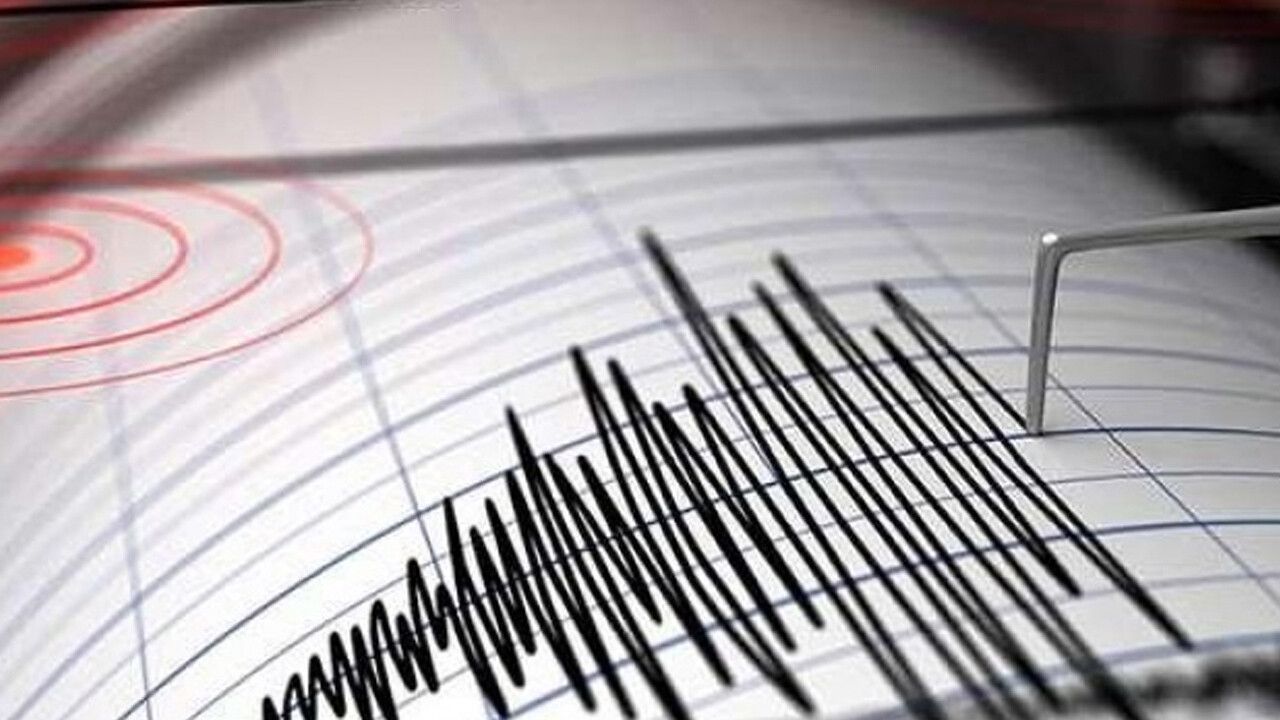 Bir gecede üç il sallandı! Elazığ, Kahramanmaraş ve Hakkari&#039;de peş peşe depremler