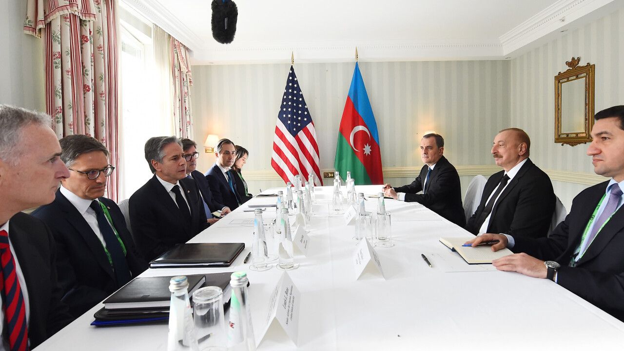Aliyev ve Blinken ile bir araya geldi: Azerbaycan barış anlaşması için kararlı
