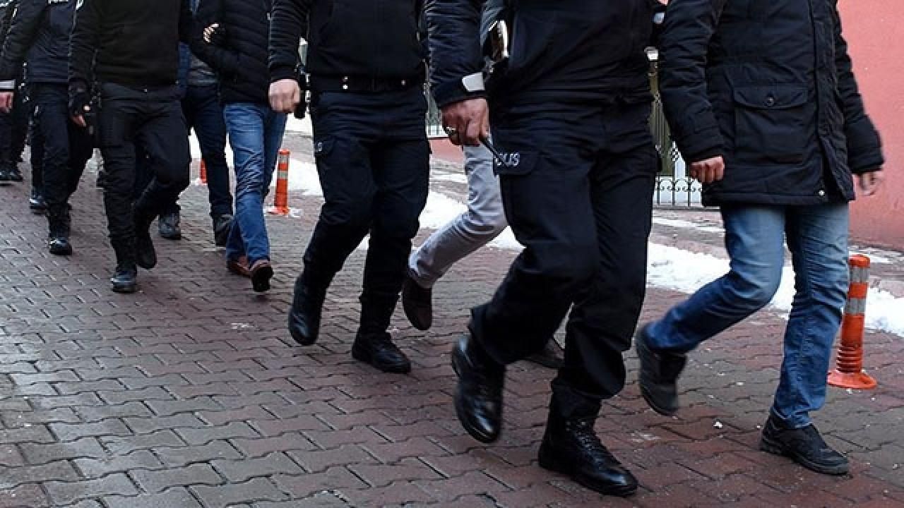 Ankara merkezli 8 ilde 15 şüpheli hakkında FETÖ&#039;den gözaltı kararı