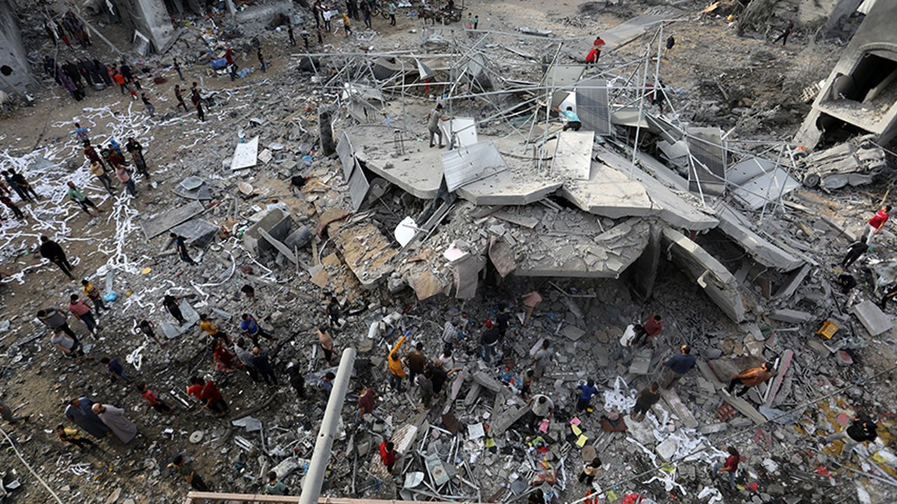 DSÖ: Gazze&#039;deki Şifa Hastanesi etrafındaki yıkımının boyutu tarif edilemez