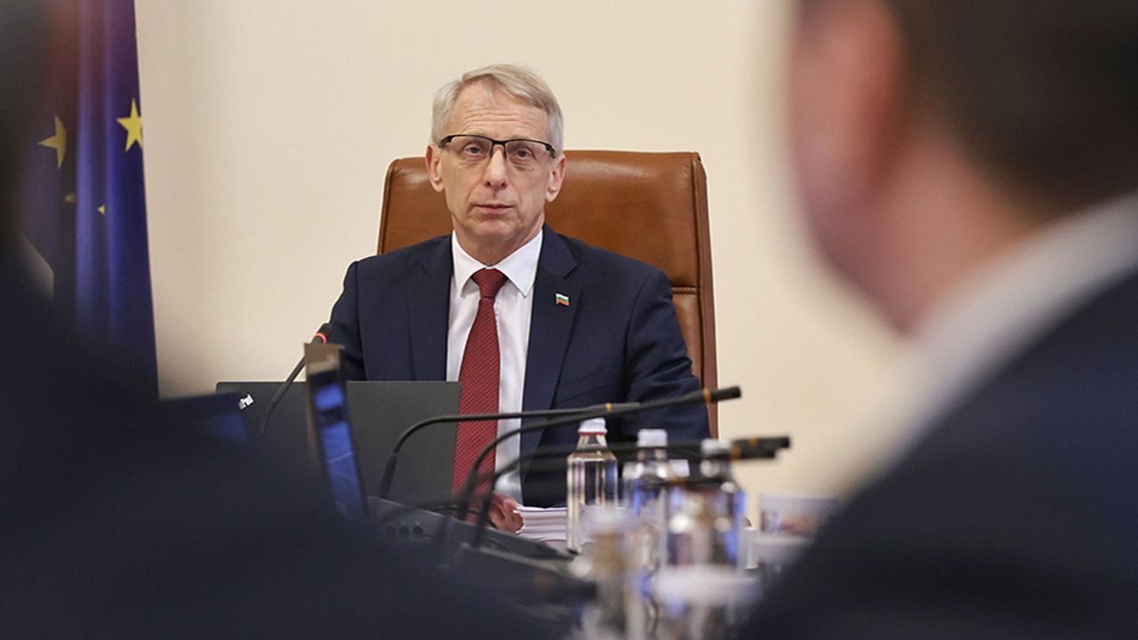 Bulgaristan Başbakanı Denkov görevinden istifa etti