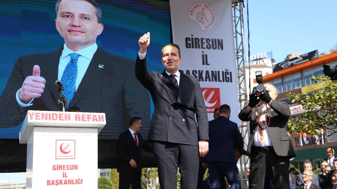 Fatih Erbakan: 94 ruhunu taşıyan Yeniden Refah’a koşuyor
