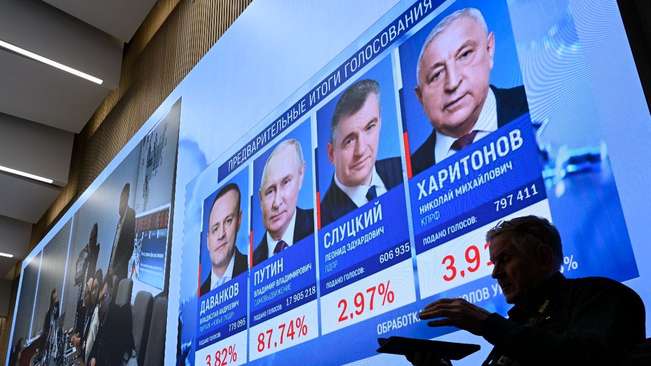 Rusya yeniden Putin dedi, dünyadan tepkiler yağdı: Seçimler özgür ve adil değil