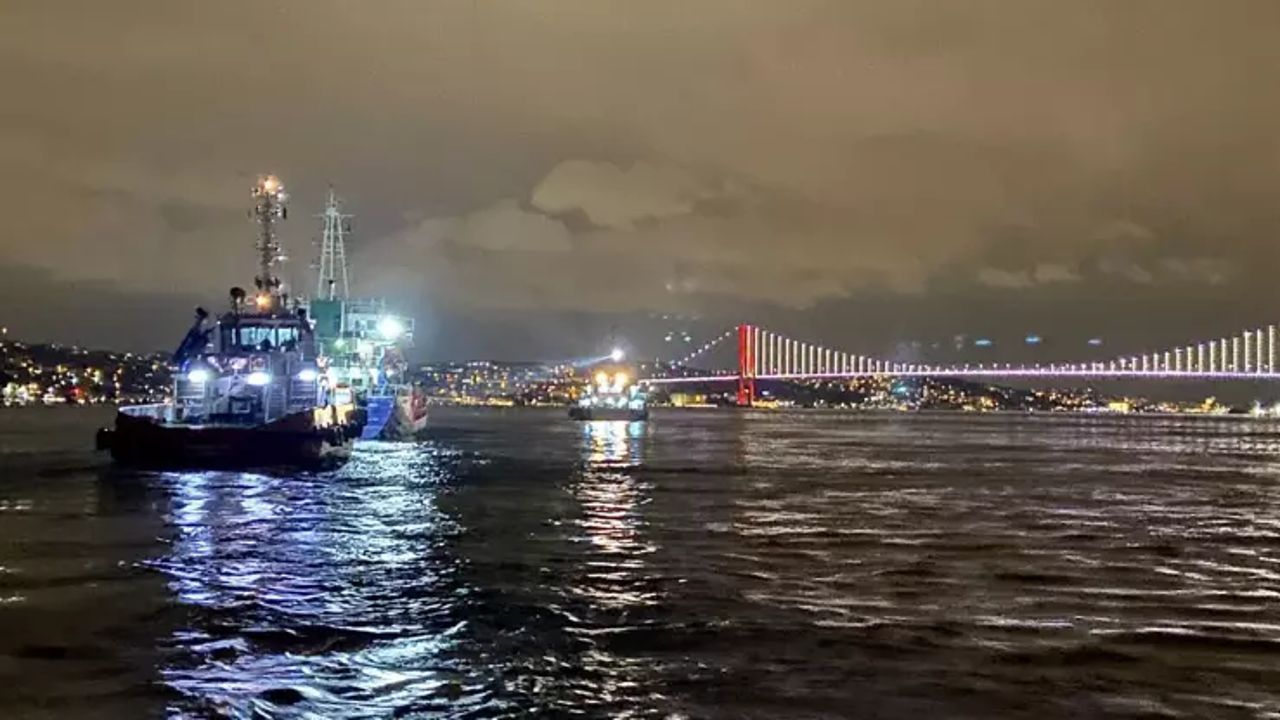 İstanbul Boğazı çift yönlü trafiğe kapatıldı