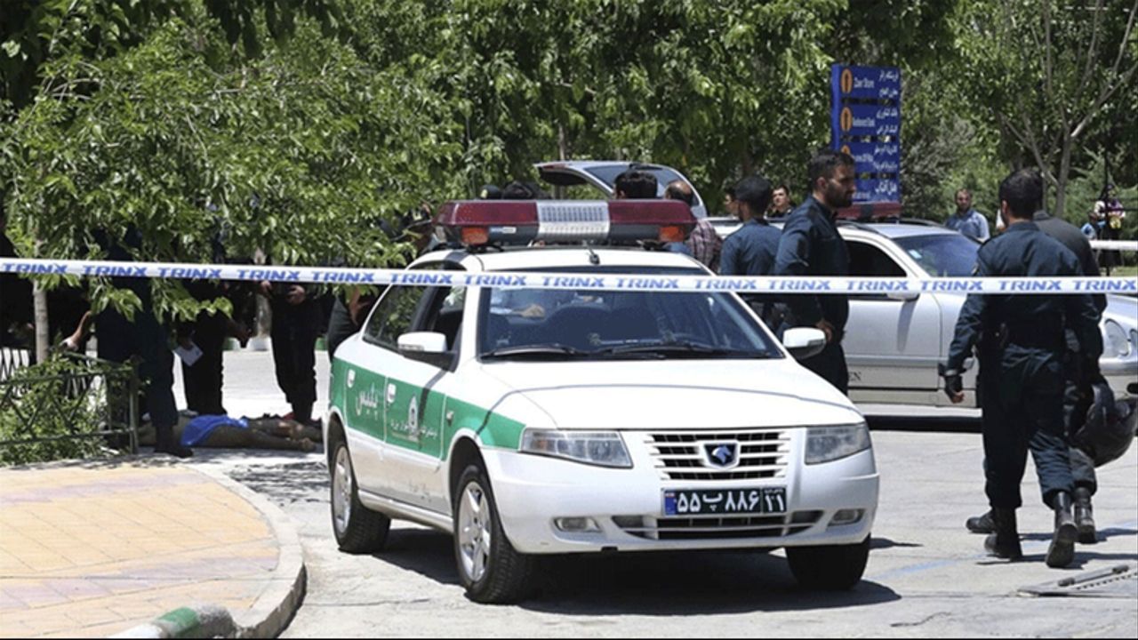 İran&#039;da polis karakoluna terör saldırısı! Ölü ve yaralılar var