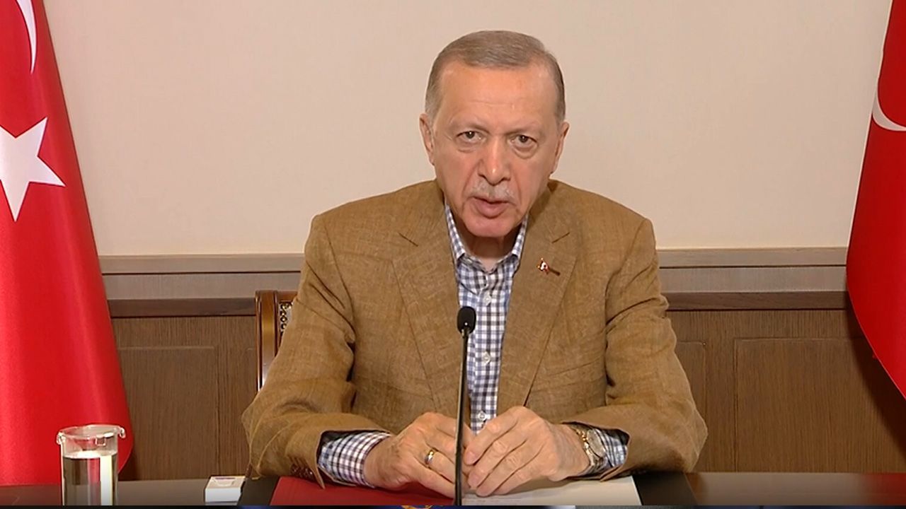 Erdoğan AK Parti teşkilatlarıyla bayramlaştı: &quot;Milletin sandıkta verdiği mesajı analiz ediyoruz&quot;