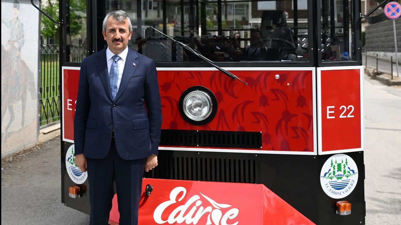 Edirne Turistik Gezi Treni yola çıktı ilk seferini Valiliğe yaptı... İşte durakları