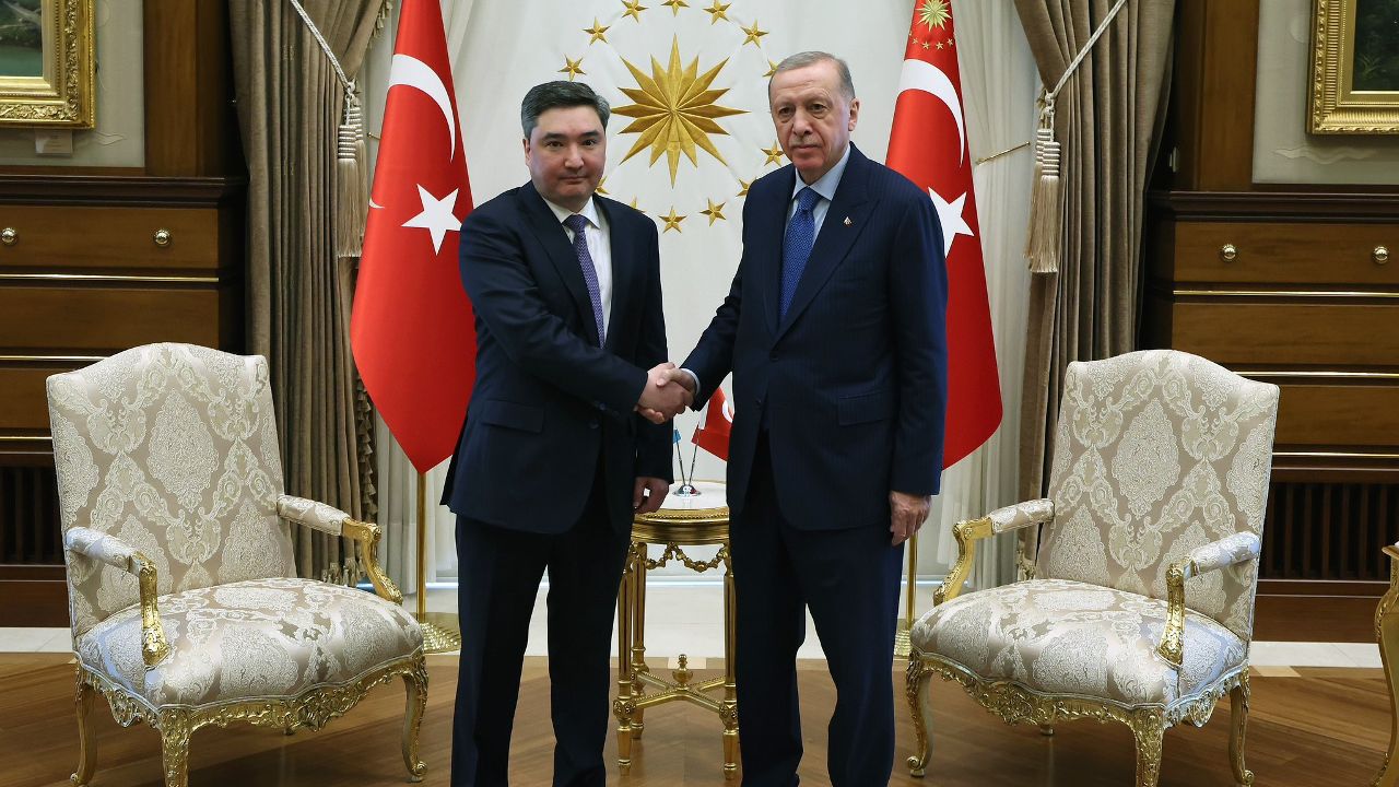 Cumhurbaşkanı Erdoğan, Kazakistanlı mevkidaşı Oljas Bektenov ile görüştü - Gündem