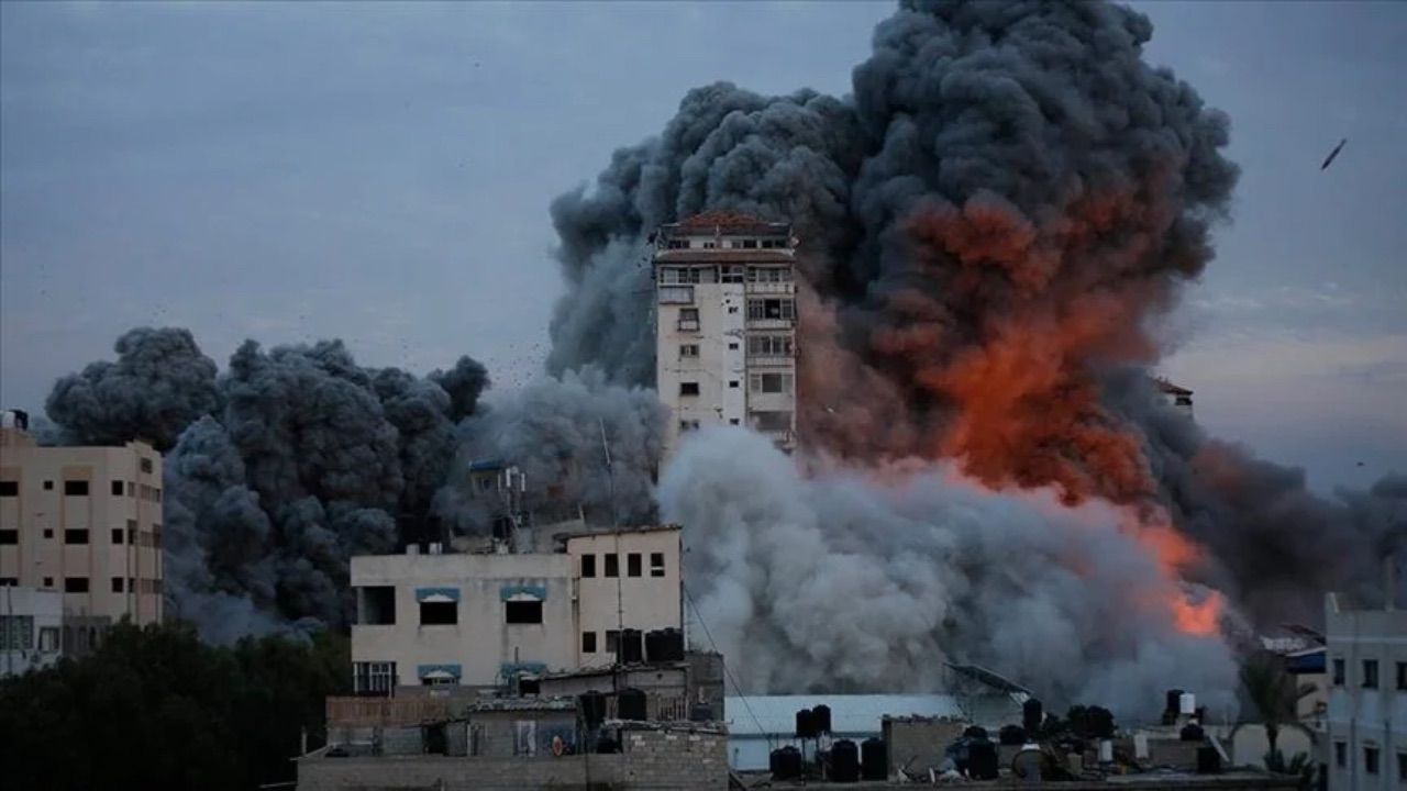 İsrail Refah saldırısının yaklaştığını söyledi, Gazze'ye "en şiddetli" hava saldırısını düzenledi - Dünya