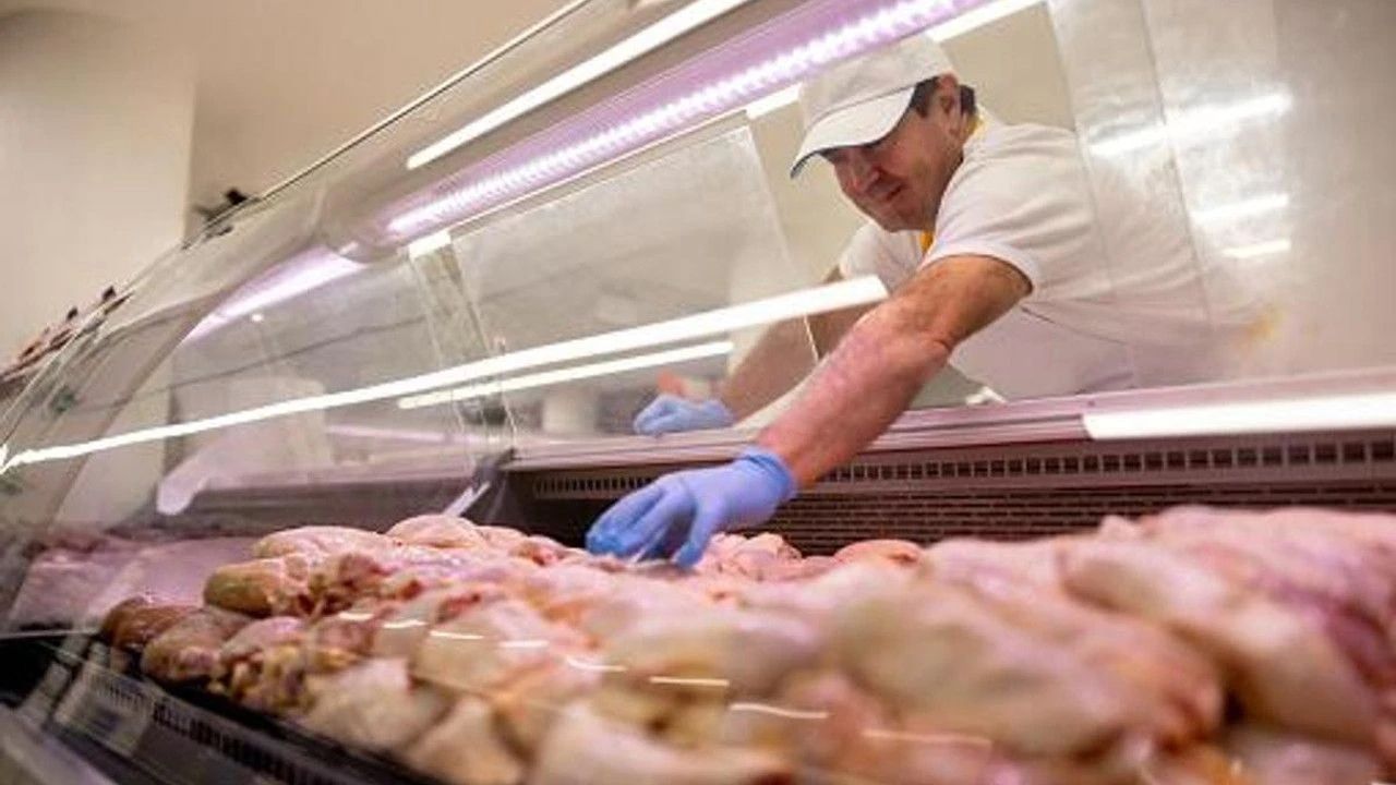 Fahiş fiyatlar Ticaret Bakanlığı'nı harekete geçirdi: Beyaz ete ihracat yasağı yolda - Ekonomi