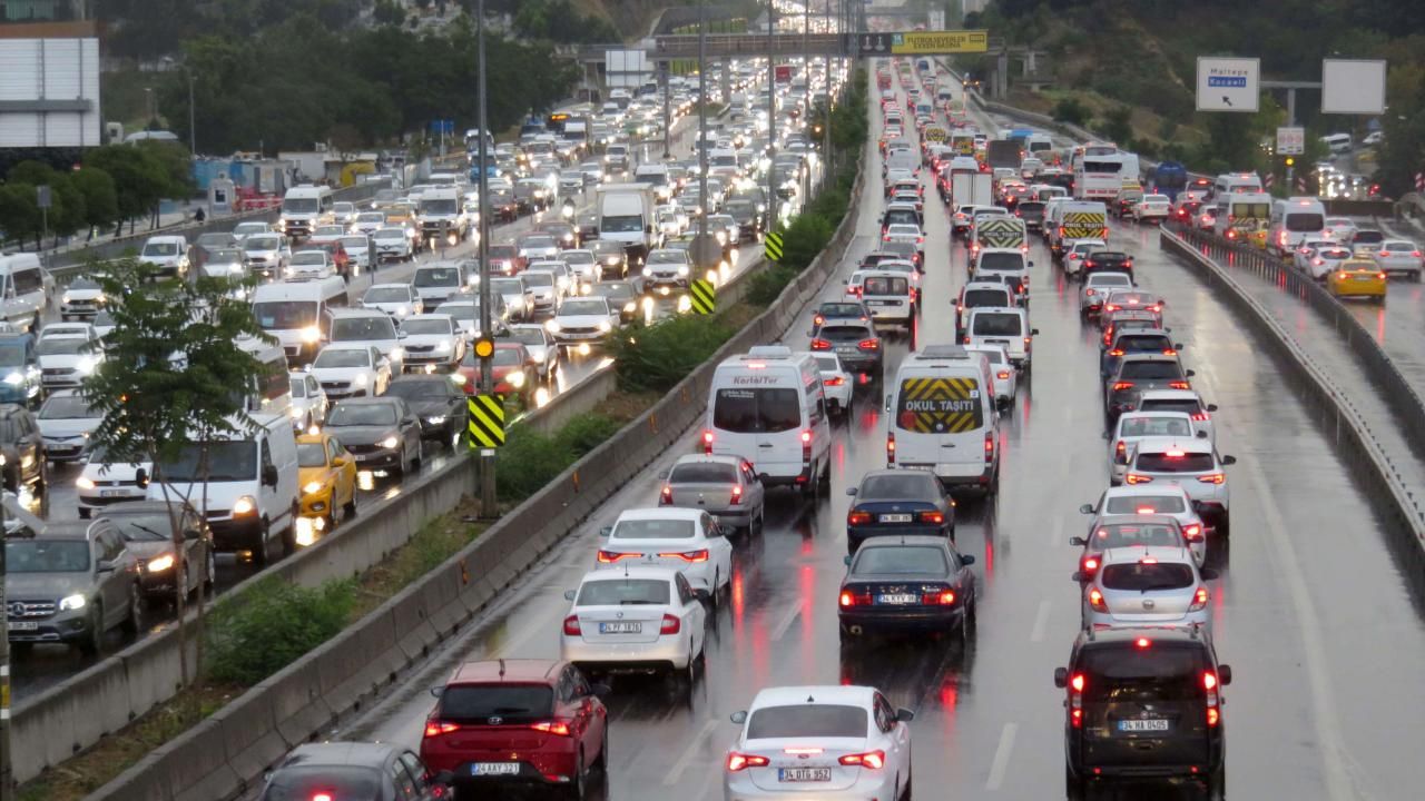 Gündem -İstanbul'da pazar günü yola çıkacaklar dikkat! Kilit güzergahlar trafiğe kapatılacak