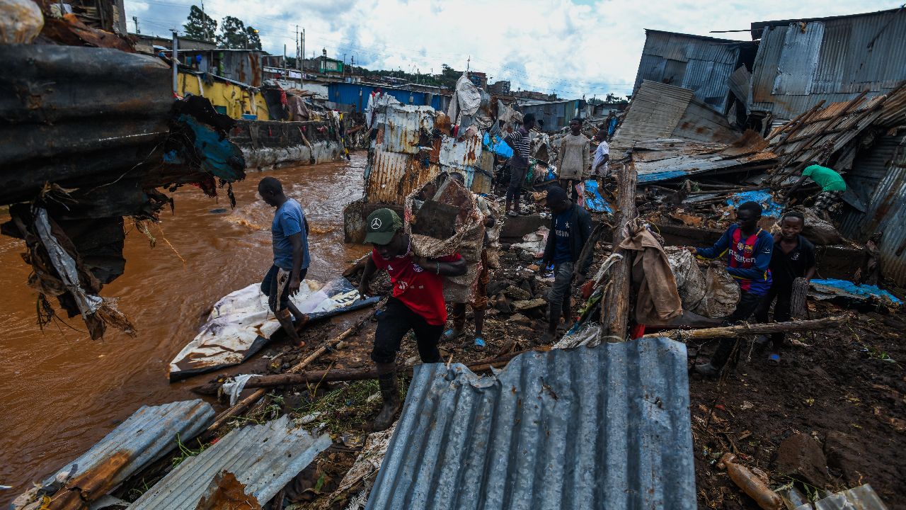 Kenya'daki şiddetli yağışların yol açtığı sellerde ölü sayısı 44'e çıktı - Dünya