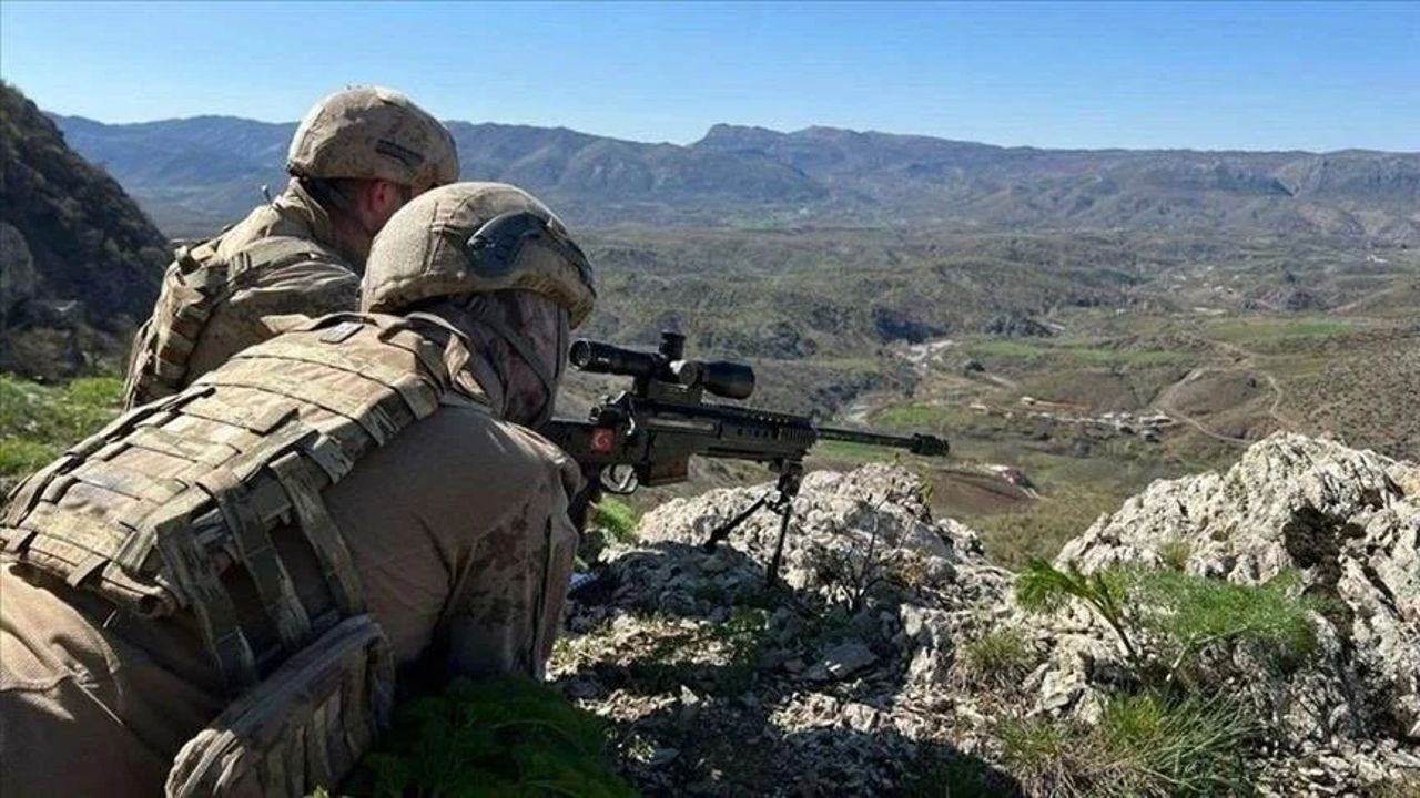 Irak'ın kuzeyinde 2 PKK'lı terörist etkisiz hale getirildi - Gündem