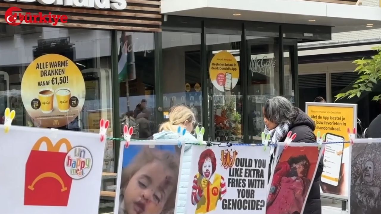İsrail'e verdiği desteğe kayıtsız kalmadılar... Hollanda'da McDonald's'a protesto - Dünya