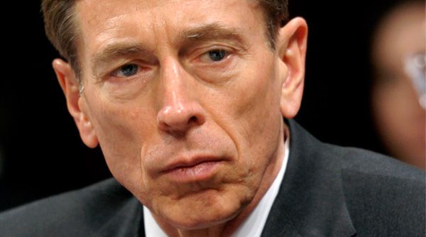 Petraeus, cuma günü ifade verecek