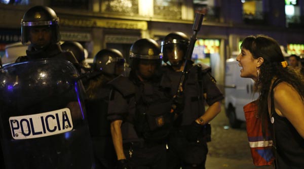 Madrid&#039;deki gösteriler olaylı bitti: 26 yaralı