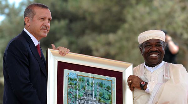 Erdoğan: Birbirimizi sevmeye mecburuz