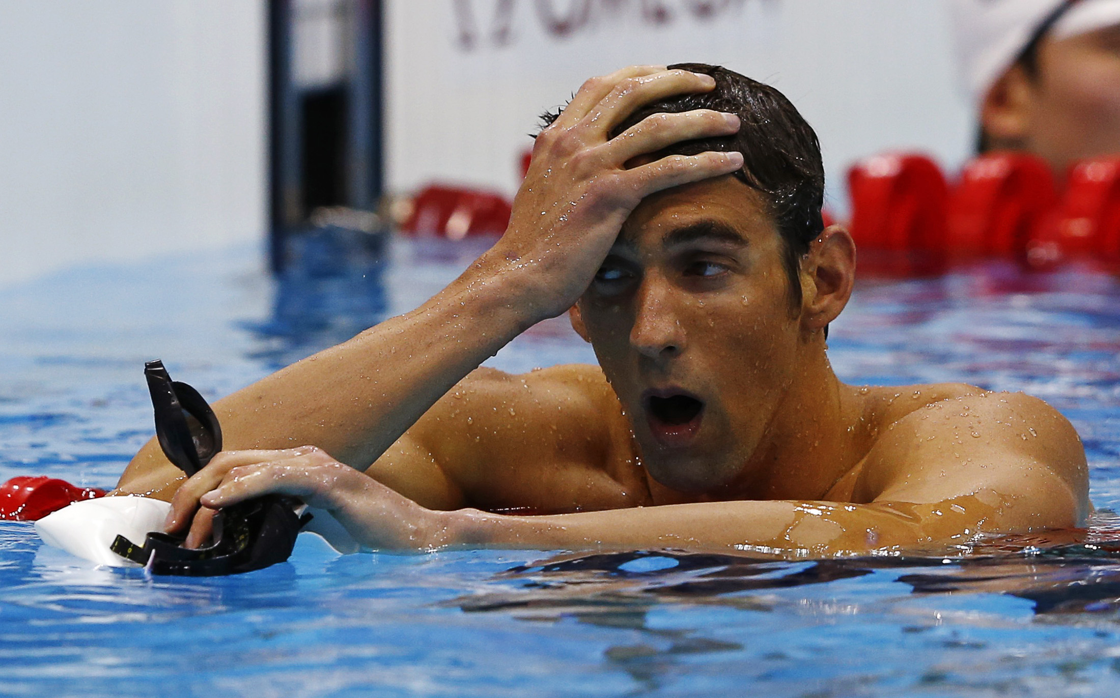 Michael Phelps, son anda kurtardı