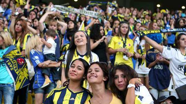 Fenerbahçe&#039;den kadın taraftarlara çağrı