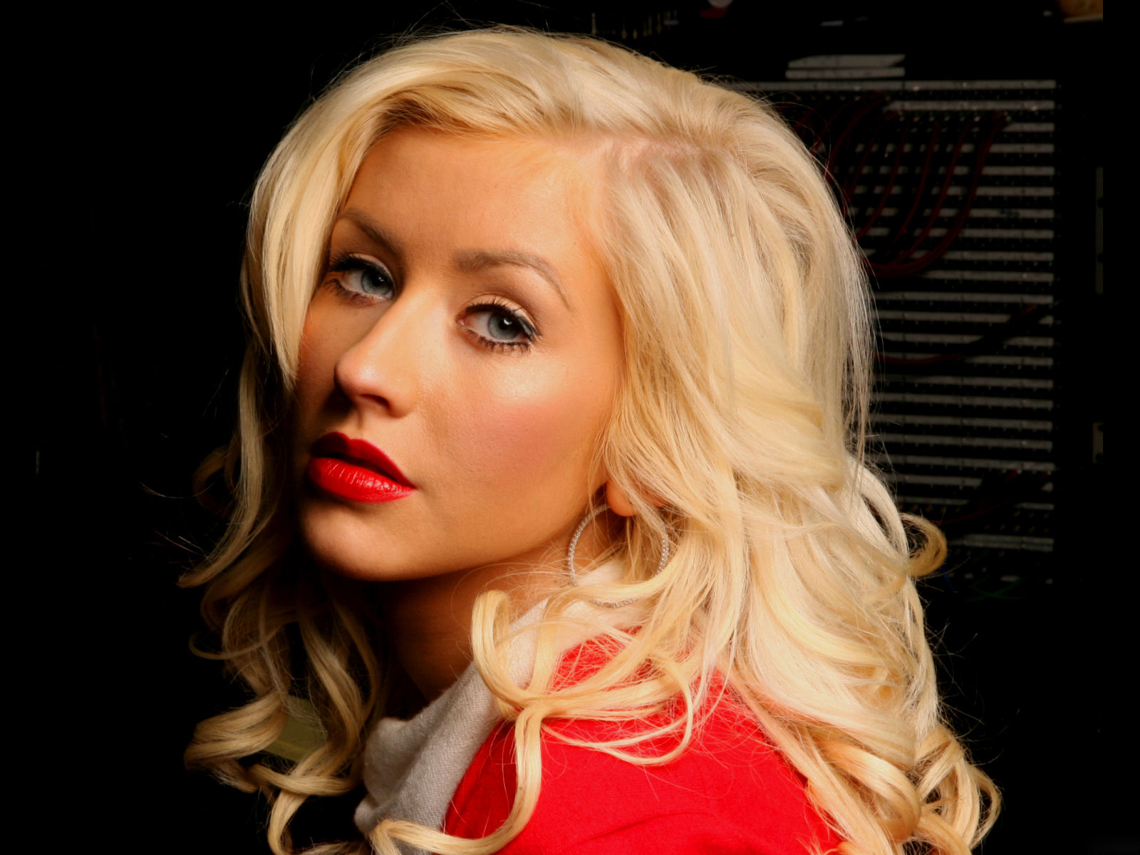 Christina Aguilera&#039;dan yeni albüm 