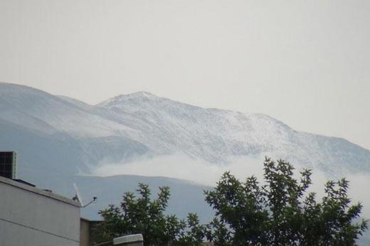 Erzincan&#039;a eylülde kar yağdı