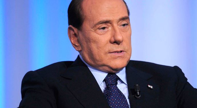Berlusconi&#039;ye hapis yerine sosyal hizmet