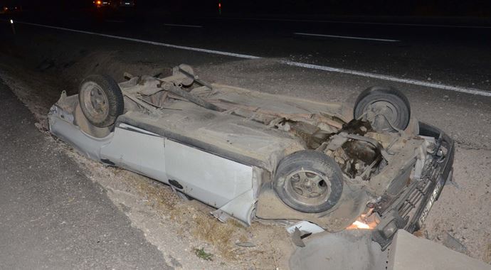 Konya&#039;da otomobil devrildi, 4 kişi yaralandı