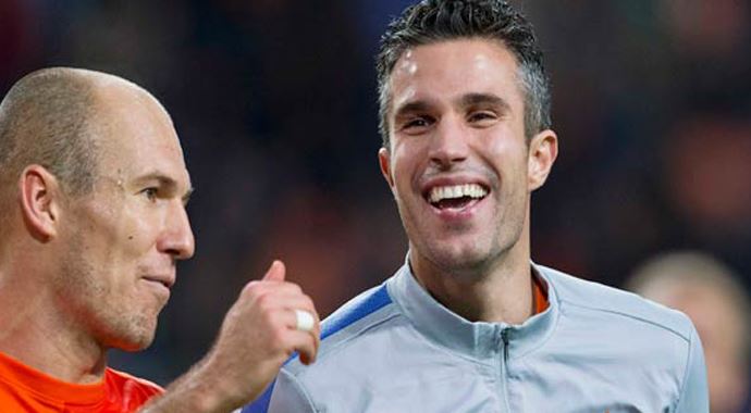 Hollanda&#039;nın yıldızı Robben, taraftara dikkat çekti