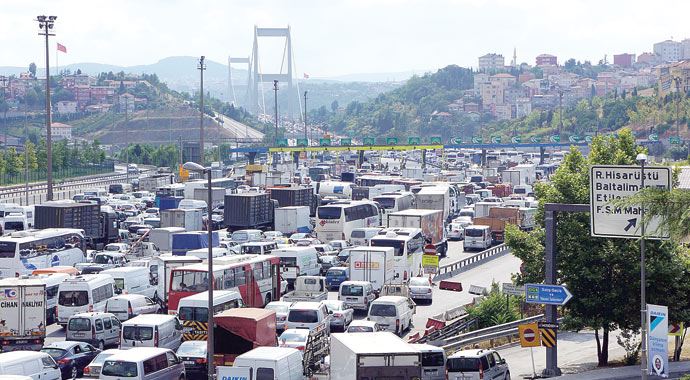 İstanbul&#039;da trafik keşmekeşine paketli çözüm