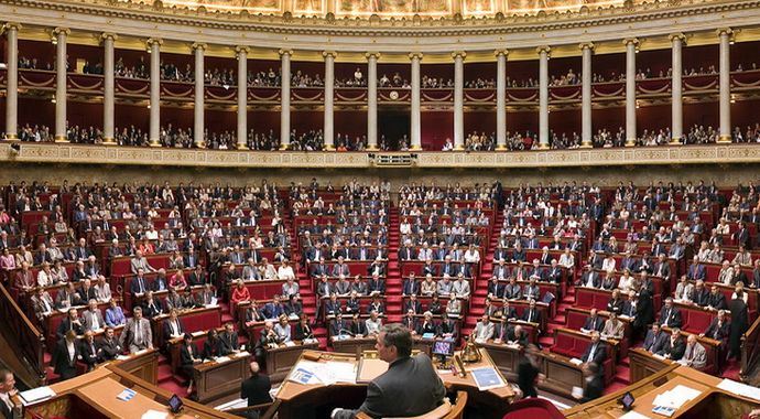 Fransa Meclisi, vergi bütçesini onayladı
