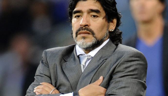 Maradona&#039;ya ihtar, &#039;Borcunu öde&#039;