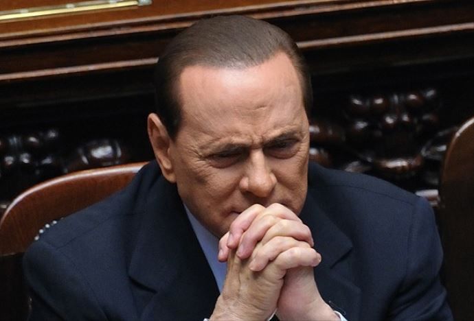 Berlusconi&#039;nin başı yargıyla dertten kurtulmuyor