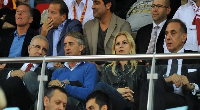 Galatasaray salladı ama yıkamadı, Mancini&#039;de ordaydı