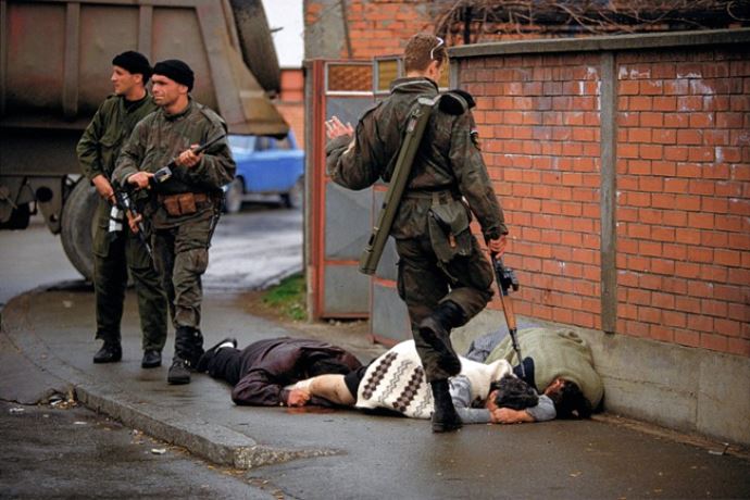 Bosna&#039;da 6 savaş kurbanı toprağa verildi
