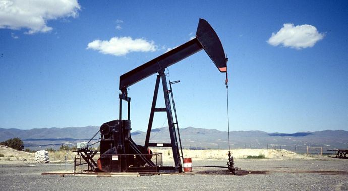 Brent petrolün varil fiyatı 109 dolar seviyelerinde seyrediyor